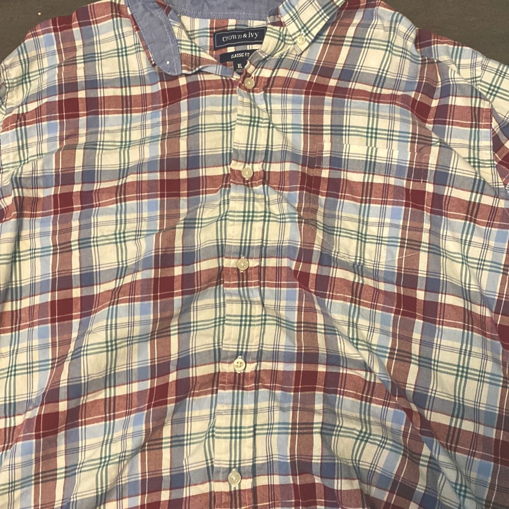 Long sleeve crown and Ivy button up shirt